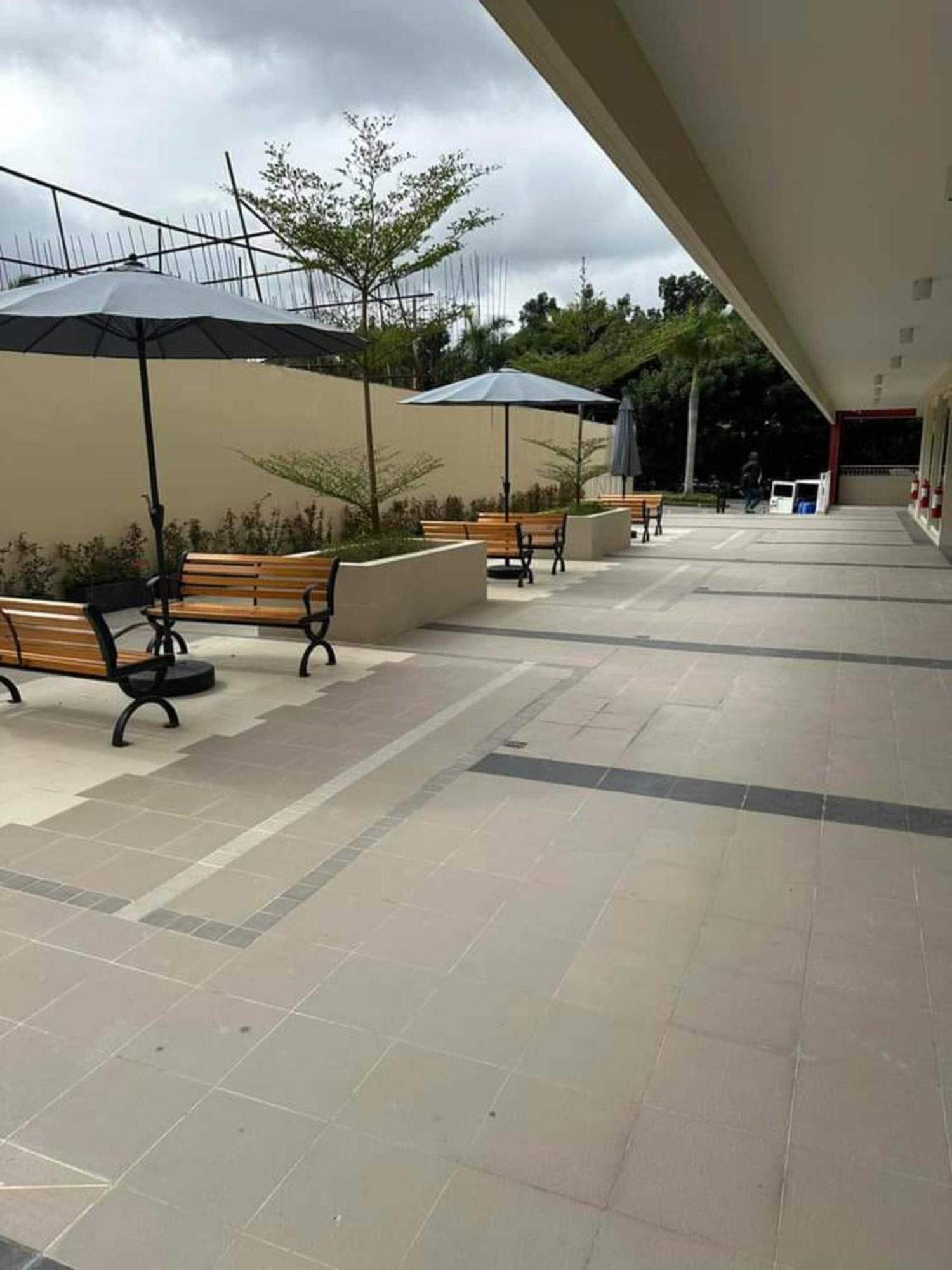 Fullerton Suites Puting Kahoy Buitenkant foto