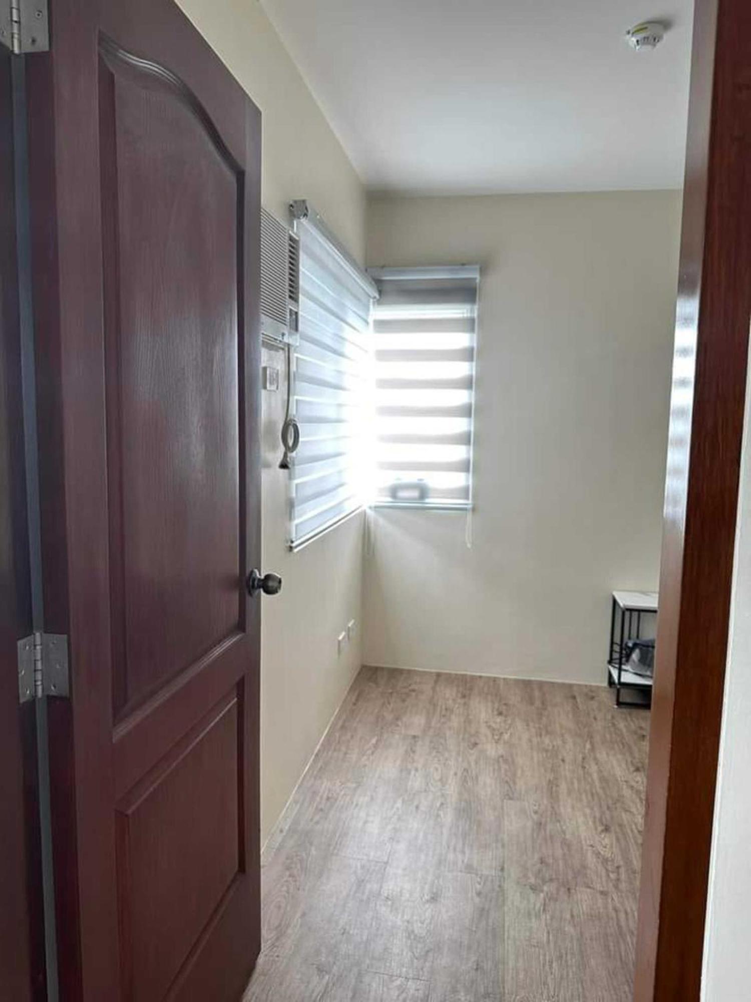 Fullerton Suites Puting Kahoy Buitenkant foto