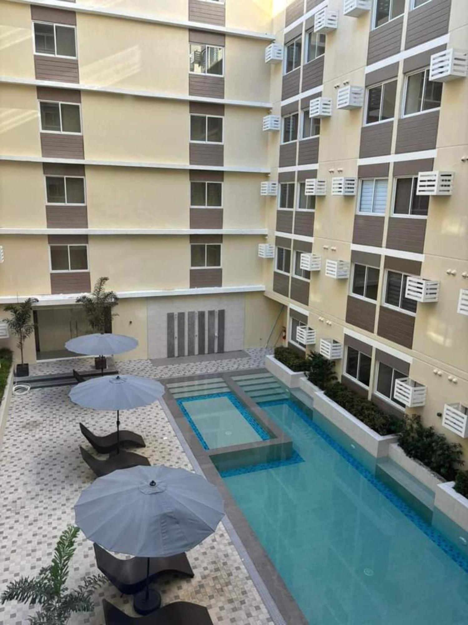 Fullerton Suites Puting Kahoy Buitenkant foto