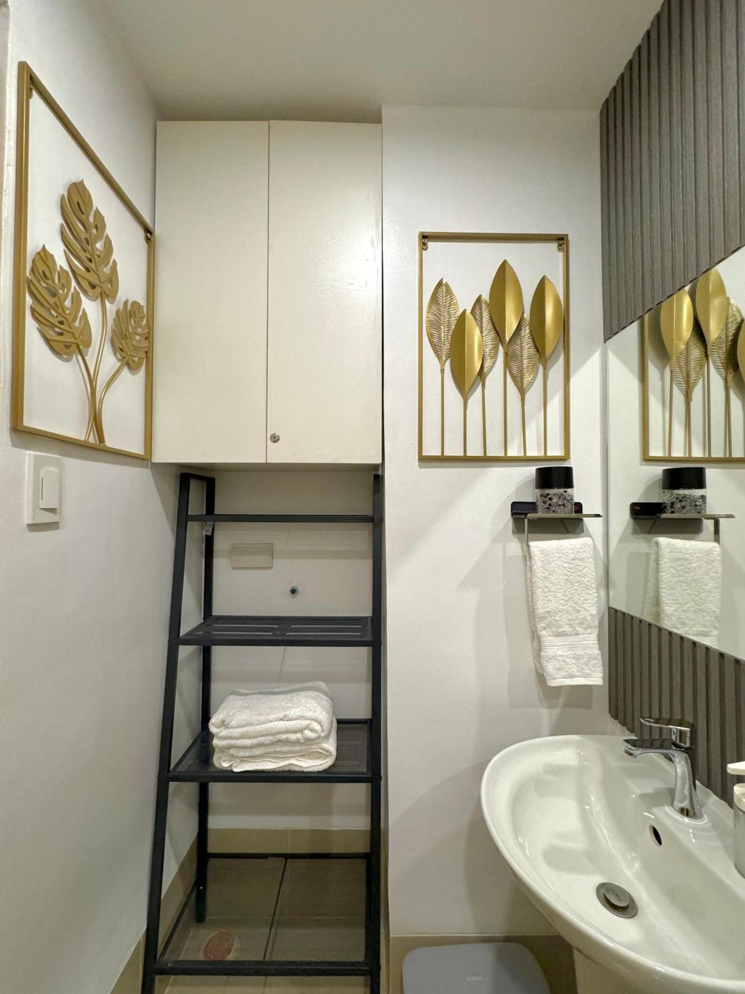 Fullerton Suites Puting Kahoy Buitenkant foto