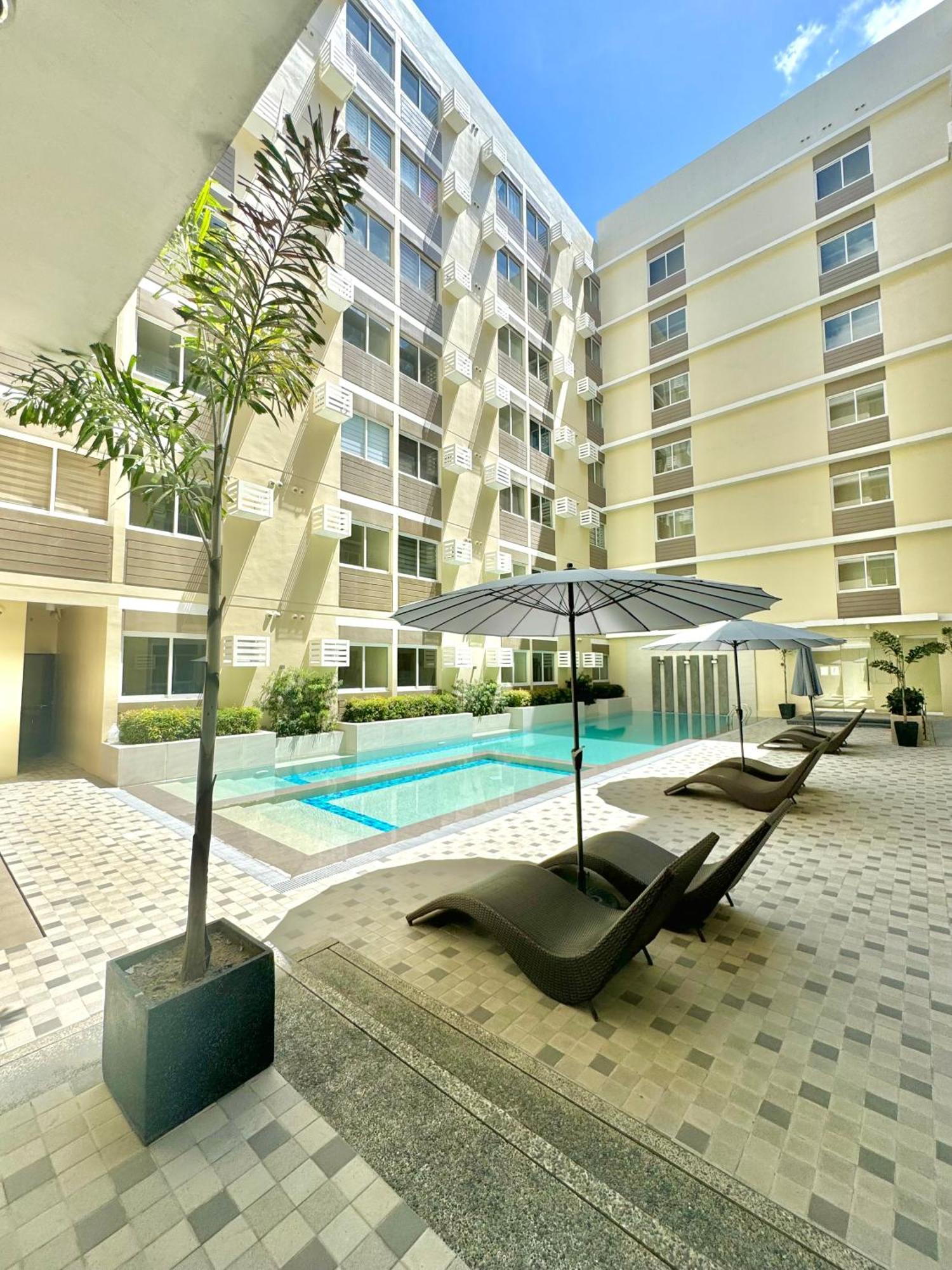 Fullerton Suites Puting Kahoy Buitenkant foto